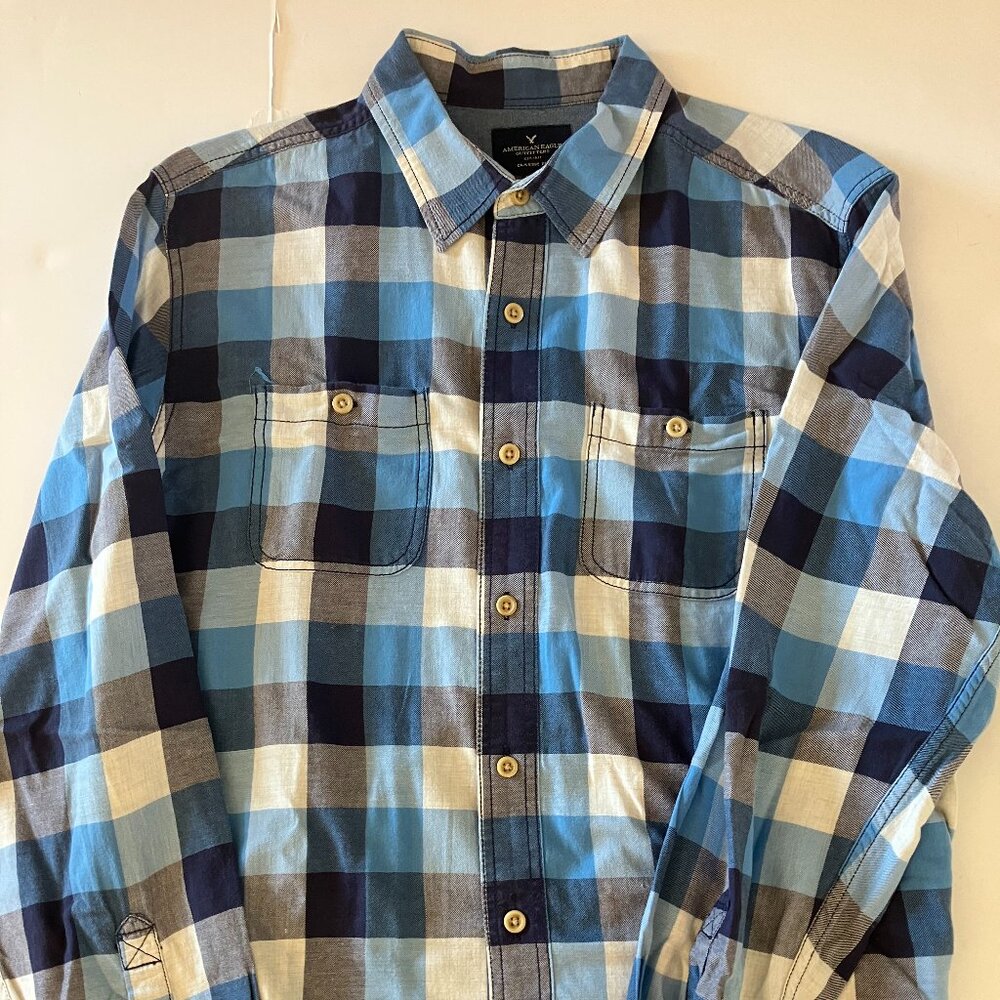 American Eagle Outfitters Blue and White Plaid Button-Down Shirt